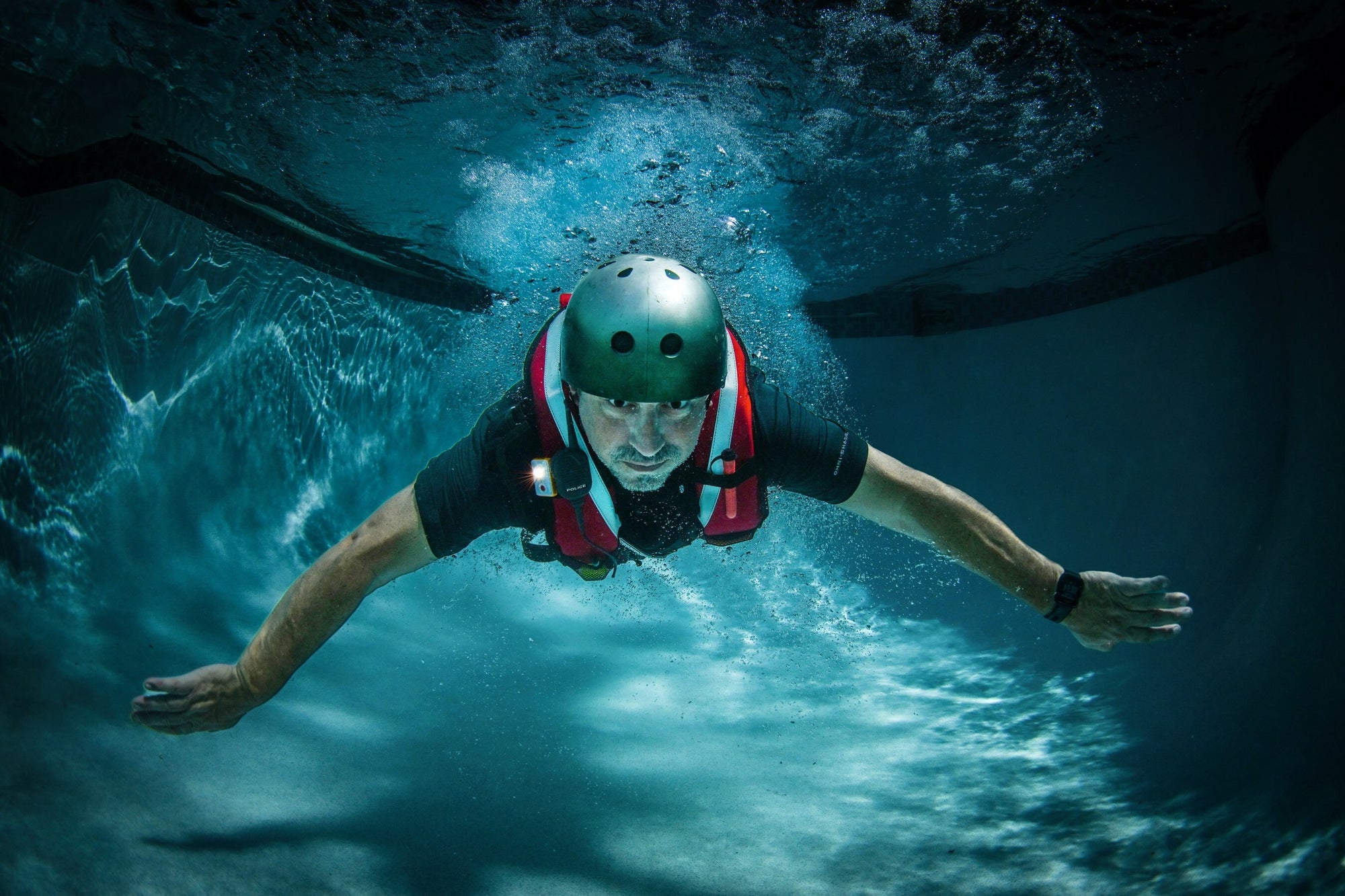 ThrowRaft® Unveils Revolutionary Neutral Buoyancy Life Jacket™ Technology For Law Enforcement and First Responders